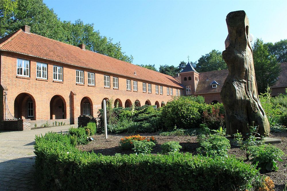 Hotel De Volksabdij Ossendrecht Exterior foto